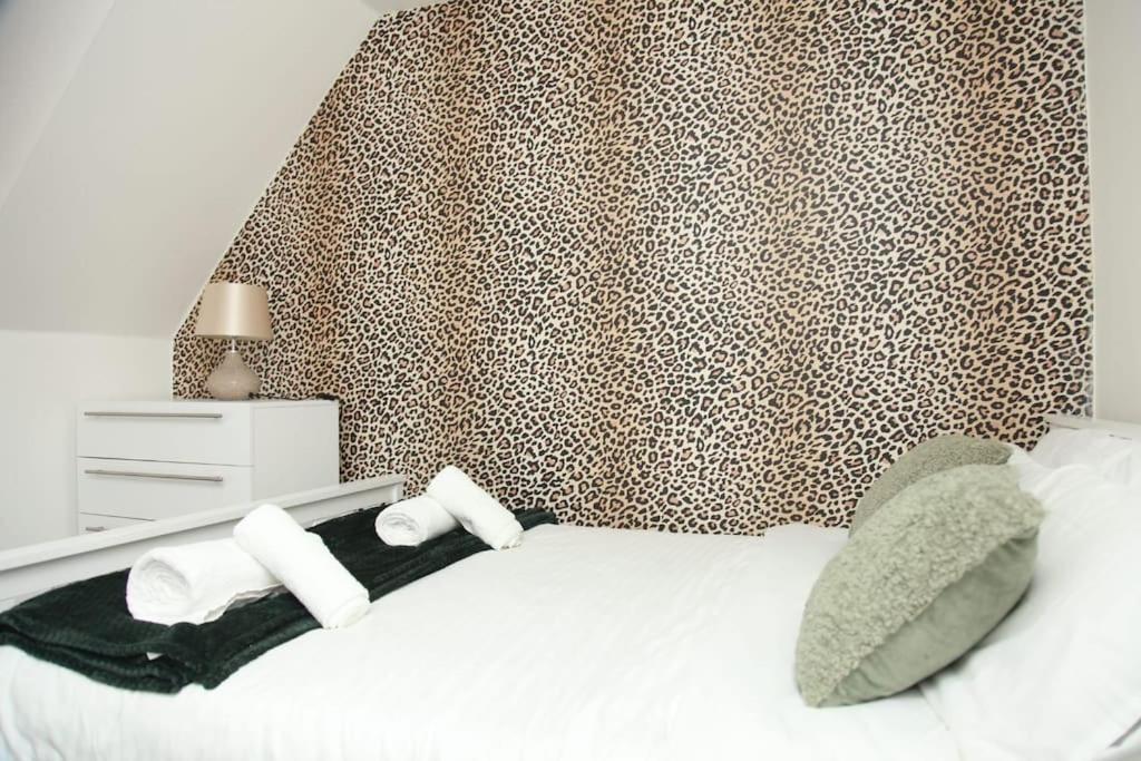 Holiday home Luxury 4 Bed House In *