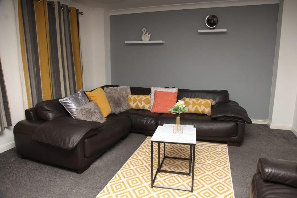 Holiday home Luxury 4 Bed House In Swindon