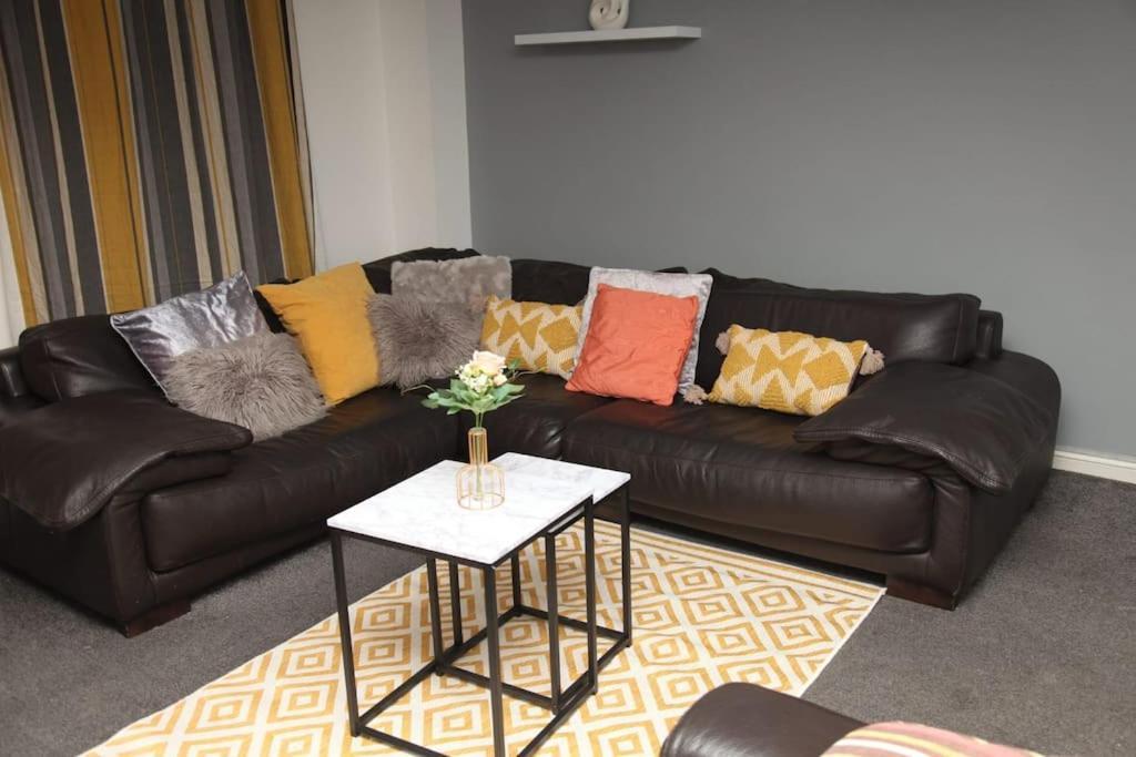 Luxury 4 Bed House In Holiday home